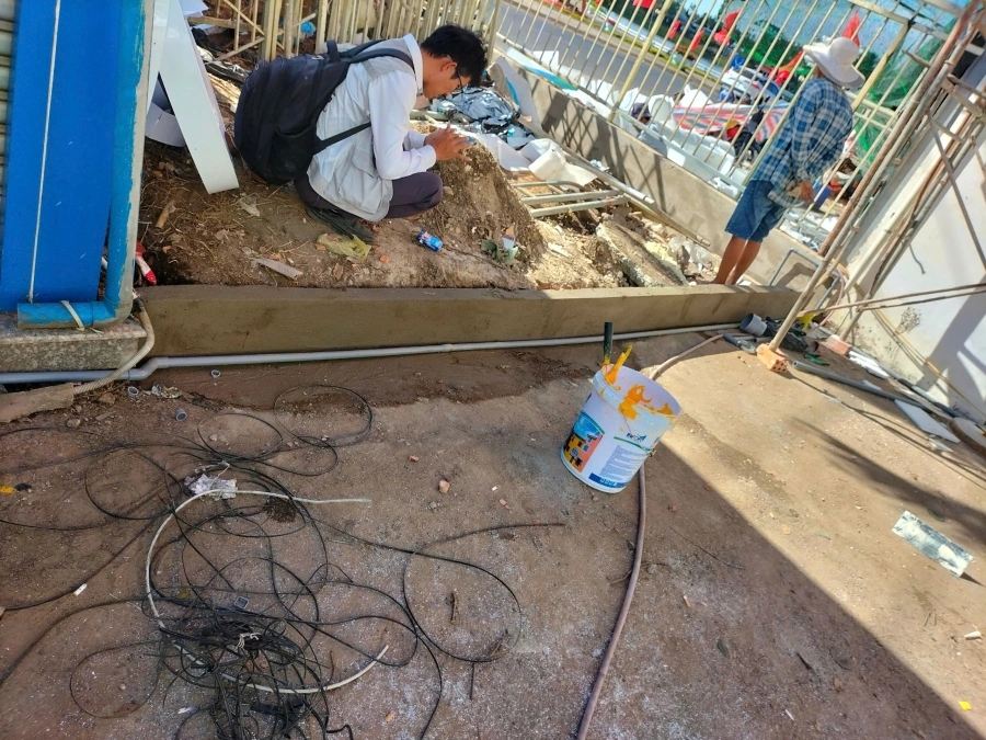 Xay to tuong khu sua chua nha hoc mon